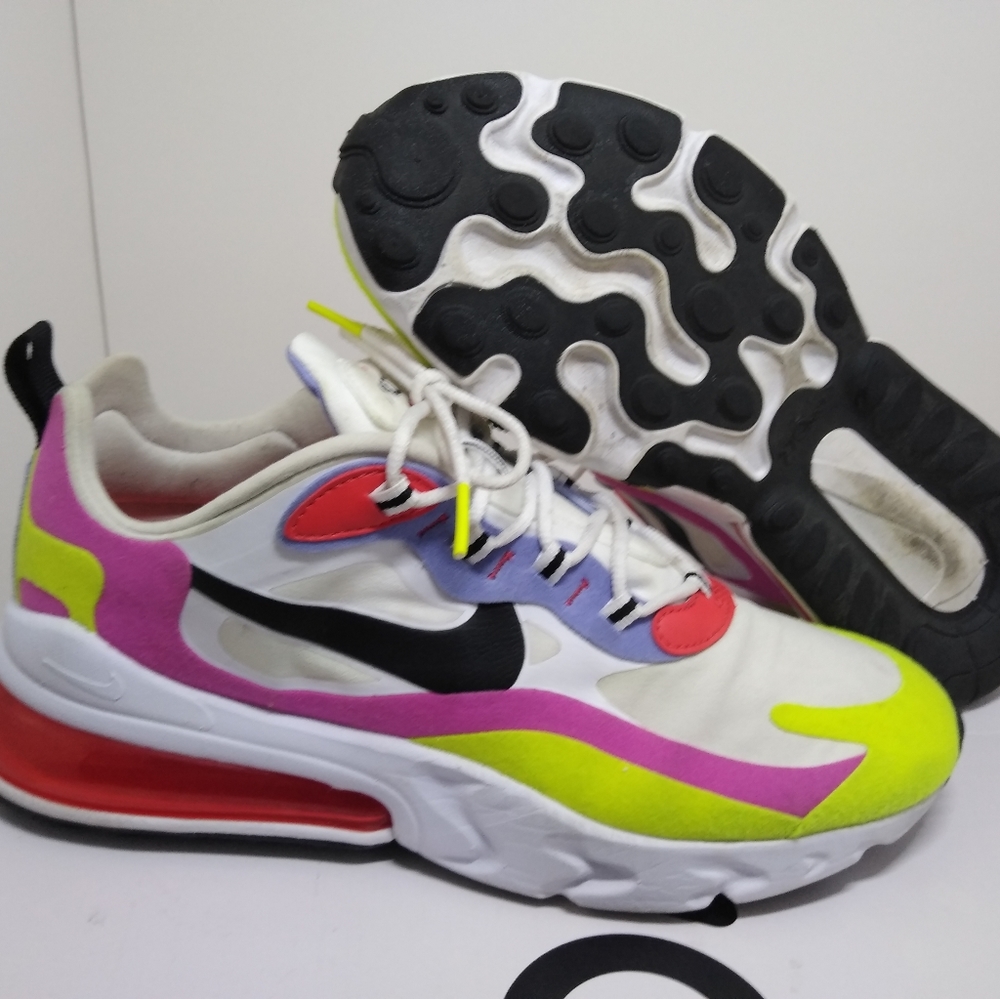 Woman Nike Air Max 270 React Running Shoes White/T